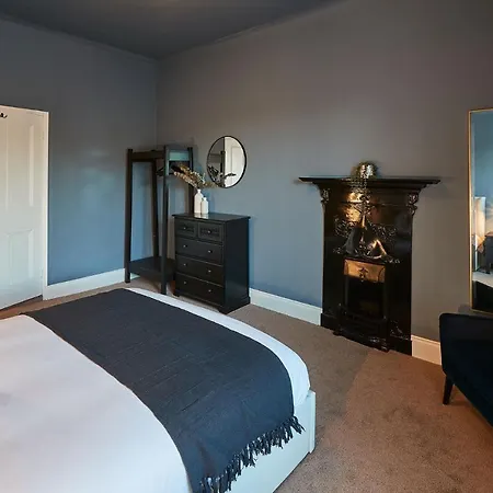 Silton Hall - Grade Ii Hall & Swimming Pool *