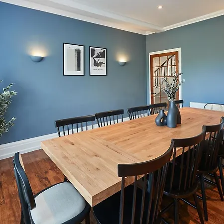 Silton Hall - Grade Ii Hall & Swimming Pool