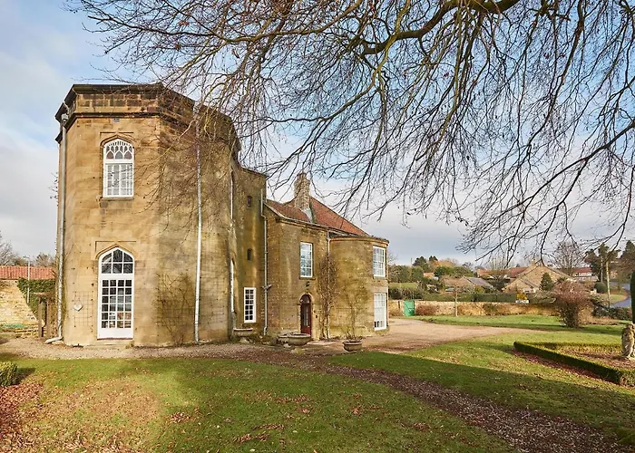 Silton Hall - Grade Ii Hall & Swimming Pool *