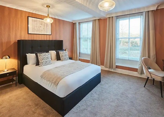 Silton Hall - Grade Ii Hall & Swimming Pool *