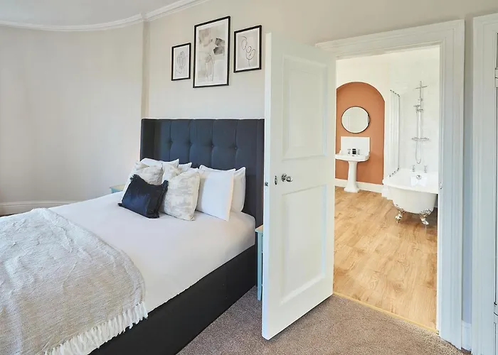 Silton Hall - Grade Ii Hall & Swimming Pool Hébergement de vacances