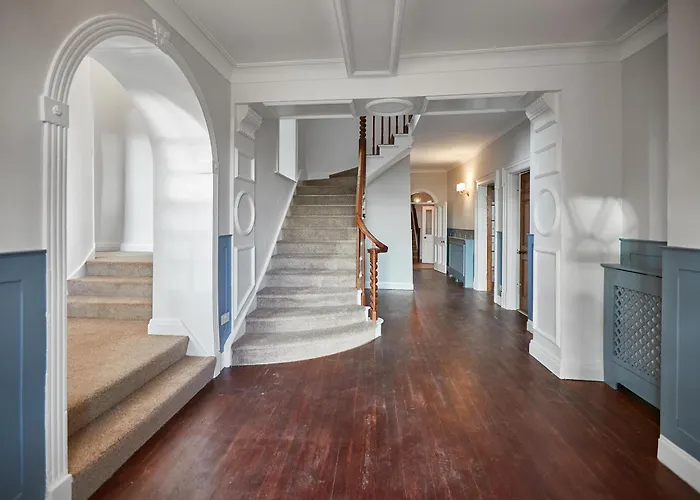 Silton Hall - Grade Ii Hall & Swimming Pool *